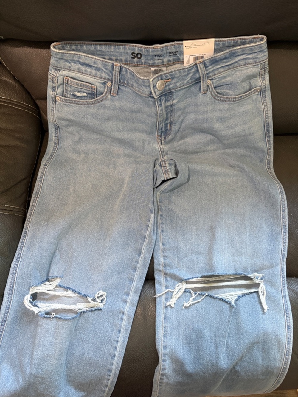 SO size 11 low rise baggy denim washed distressed jeans
